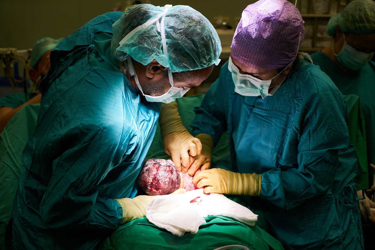 entdecken sie die vorteile eines kaiserschnitts (c-section) für werdende mütter. erfahren sie, wie dieser eingriff sicherheit, kontrolle und eine sanfte geburtserfahrung bieten kann.