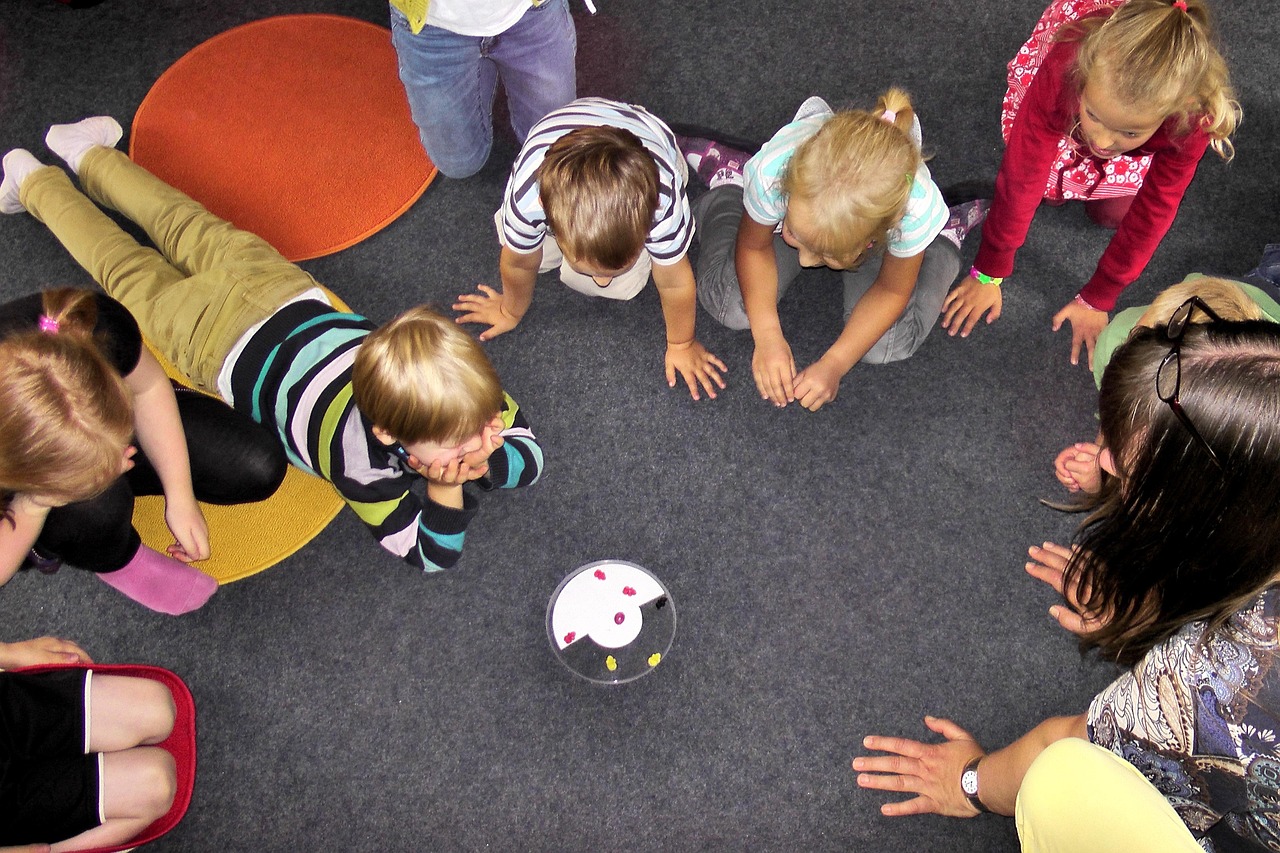 Was sind die Vorteile einer Krabbelgruppe für Eltern und Kinder im Jahr 2025?